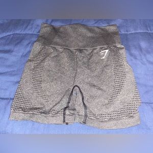 Gymshark grey biker shorts Size small (2)